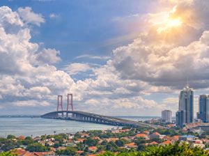Surabaya Cerah Hari Ini dengan Suhu 31 Derajat Celsius