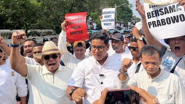 Massa Demo di Patung Kuda Temui Wamensesneg, Sampaikan Masukan soal MBG