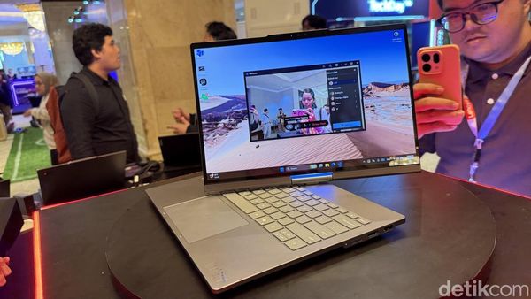 Unik! Laptop Lenovo Bisa Geleng-geleng Sendiri Ikuti Pengguna