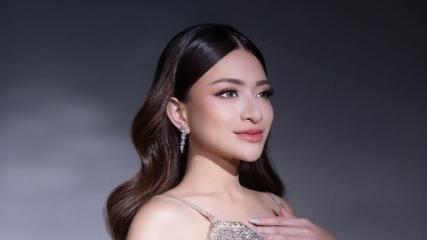 Nathalie Holscher Dijadwalkan Menikah Hari Ini