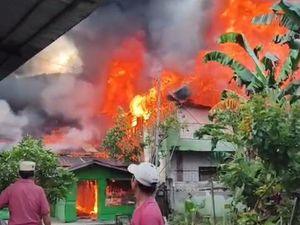 2 Rumah di Palopo Ludes Terbakar Diduga gegara Anak Main Korek Api
