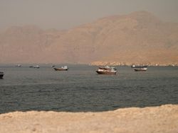 Ancaman Iran ke Kapal yang Keluar Jalur di Selat Hormuz