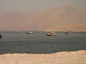 AS Cabut Blokade, Kapal Bebas Melintas di Selat Hormuz