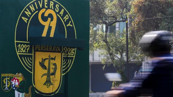 Foto: Kota Surabaya Berhias Mural Anniversary Persebaya