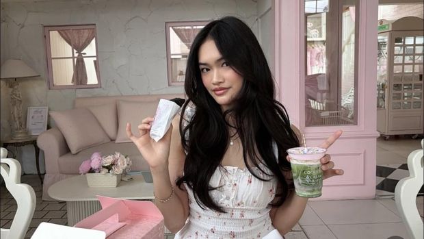 Potret Aqila Zhavira, Mantan Bentrand Peto Saat Minum Matcha hingga Makan Steak