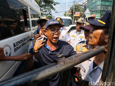 Razia Jukir Liar, Trotoar dan Jalan Dikembalikan ke Fungsinya