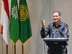 Rektor UMY Masuk Jajaran Akademisi Top Dunia Versi ScholarGPS