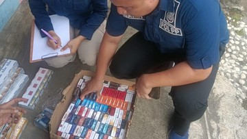 Satpol PP-Bea Cukai Razia Warung di Kota Bogor, Sita Ribuan Rokok Ilegal
