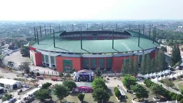 Ramai Keluhan Keamanan Parkiran di Stadion Pakansari, Helm-Knalpot Raib
