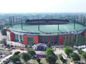 Ramai Keluhan Keamanan Parkiran di Stadion Pakansari, Helm-Knalpot Raib