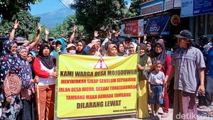 Protes Aktivitas Truk Tambang, Warga di Nganjuk Blokade Jalan