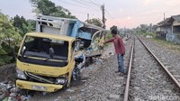 Polisi Ungkap Penyebab Kecelakaan Maut Truk vs KA di Sukabumi