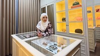 Intip Rumah Baru Dinar Candy: Penuh Trofi Juara-Walk In Closet Bak Butik