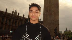 Kaus Fadly Faisal Ini Jadi Sorotan