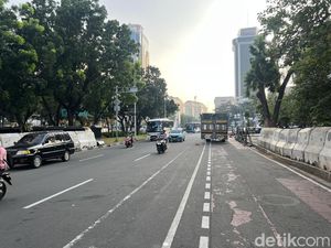 Demo Mahasiswa di Patung Kuda Selesai, Jl Medan Merdeka Selatan Dibuka Lagi