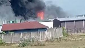 Kebakaran di Kawasan Pergudangan Parangloe Makassar, Damkar Dikerahkan