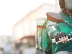 Viral Ojol Teriak Minta Tolong Saat Motor Diangkut Petugas Dishub
