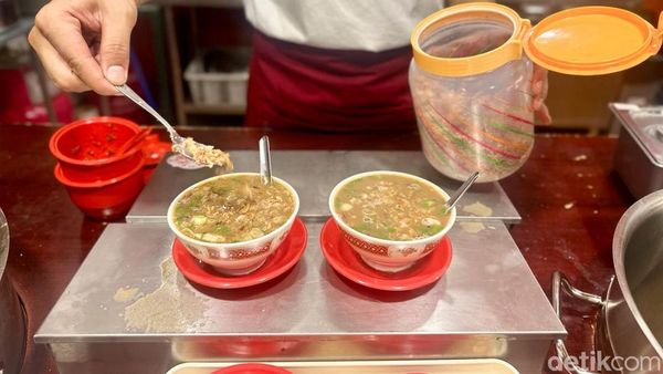Slurpp! Coto Makassar dan Rawon Berbumbu Lekoh Kini Hadir di Jaksel