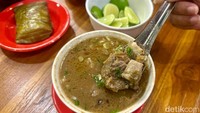 Lekooh: Kenikmatan Rawon dan Coto Makassar yang 'Lekoh' di Jaksel