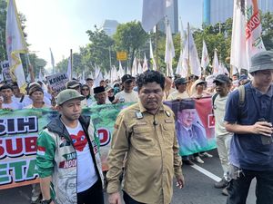 Massa Petani-Pedagang Gelar Aksi Dukung Prabowo di Patung Kuda Jakpus
