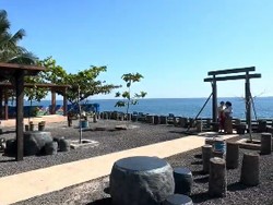 Video: Intip Minimarket Viral di Bali yang Punya View Laut Cantik