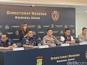 Video: Roy Suryo & dr Tifa Ditangkap karena Berkas Perkara Sudah Lengkap