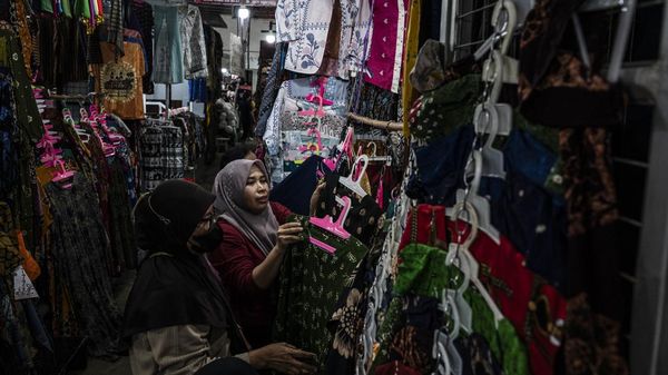 Potret Denyut UMKM di Pasar Johar Semarang