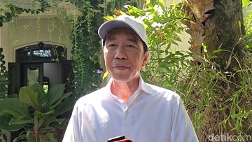 Roy Suryo-dr Tifa Segera Disidang, Pengacara: Pak Jokowi Siap Tunjukkan Ijazah