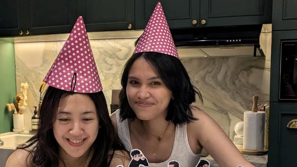 Wajah Segar Tanpa Makeup Sherina Munaf saat Ultah Jadi Sorotan