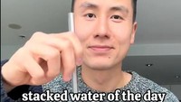 Apa Itu Stacked Water? Tren Minum Air Putih Viral yang Diklaim Lebih Sehat
