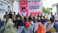 Ribuan Warga Langkat Antusias Ikut Pemeriksaan Mata-Pembagian Kacamata Gratis