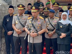 Penjelasan Kapolri Soal Heboh Penangkapan Roy Suryo dan dr Tifa