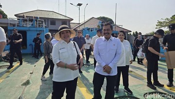 Naik Kapal Pengayoman, Menimipas dan Titiek Soeharto Tinjau Nusakambangan