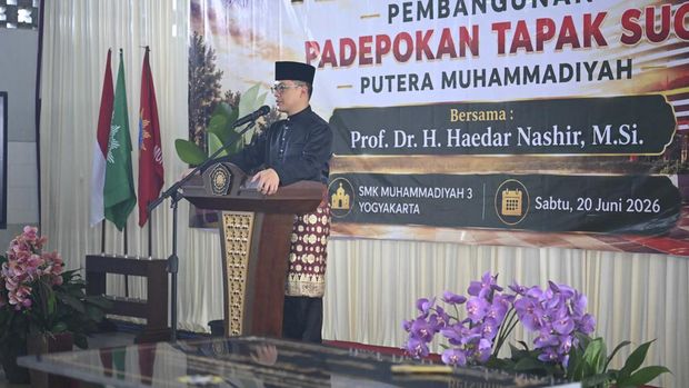 etua Umum Pengurus Besar Ikatan Pencak Silat Indonesia (PB IPSI) Sugiono menghadiri pengajian akbar pembangunan padepokan pencak silat Tapak Suci Putera Muhammadiyah di Yogyakarta pada Sabtu (20/06/2026).