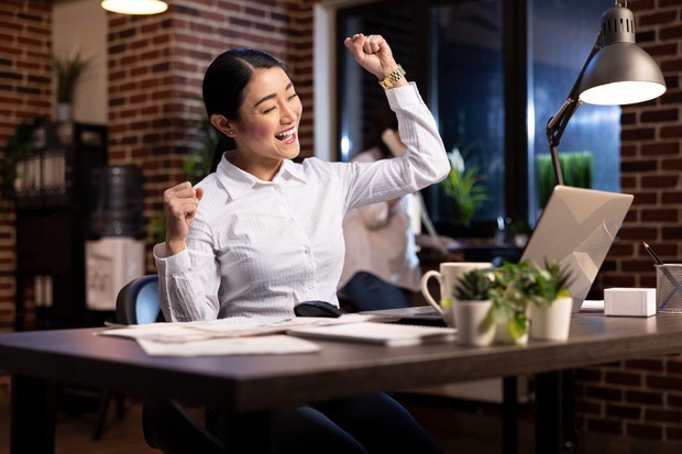 Momen gemilang dapat membantu seseorang mengenali kekuatan dan potensi yang dimiliki. Melihat kembali pencapaian yang membuat bangga, seseorang bisa menemukan keahlian serta jenis pekerjaan yang sesuai dengan kepribadian.