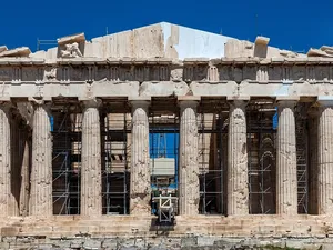 220 Tahun Menunggu, Wujud Fasad Sisi Barat Parthenon Akhirnya Terungkap!
