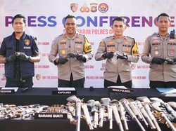 Polres OKI Terima 77 Senpira Serahan Warga, 3 Orang Diamankan