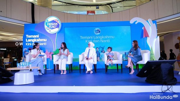 Talkshow interaktif: Nutrisi tepat untuk memaksimalkan tumbuh kembang anak