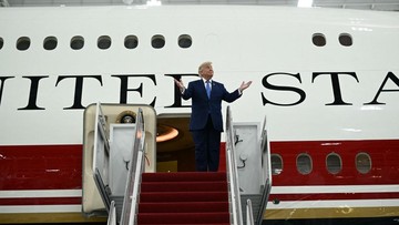 Trump Pamerkan Pesawat Hadiah Qatar yang Jadi Air Force One Baru