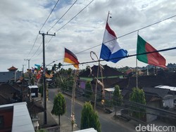 Demam Piala Dunia di Nyitdah, Bendera Argentina hingga Prancis Berkibar