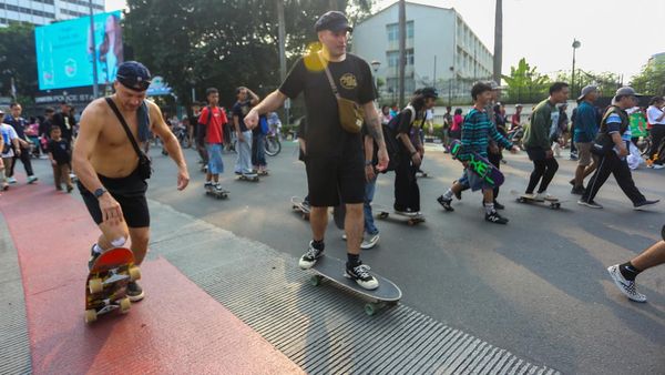 Bundaran HI Diserbu Skater, CFD Jakarta Berubah Jadi Arena Aksi Penuh Adrenalin