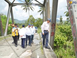 Tinjau Lokasi Gempa Sulteng, Menteri PU Prioritaskan Infrastruktur Dasar