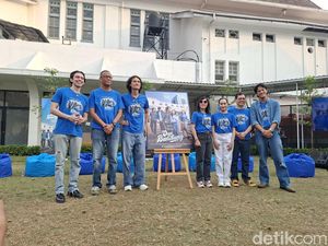 Intip Poster dan Sinopsis Film Dan Bandung, Adaptasi Novel Pidi Baiq