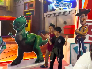 Video: Serunya Pixar Fest di TSM Cibubur, Ada Dunia Toy Story-Inside Out