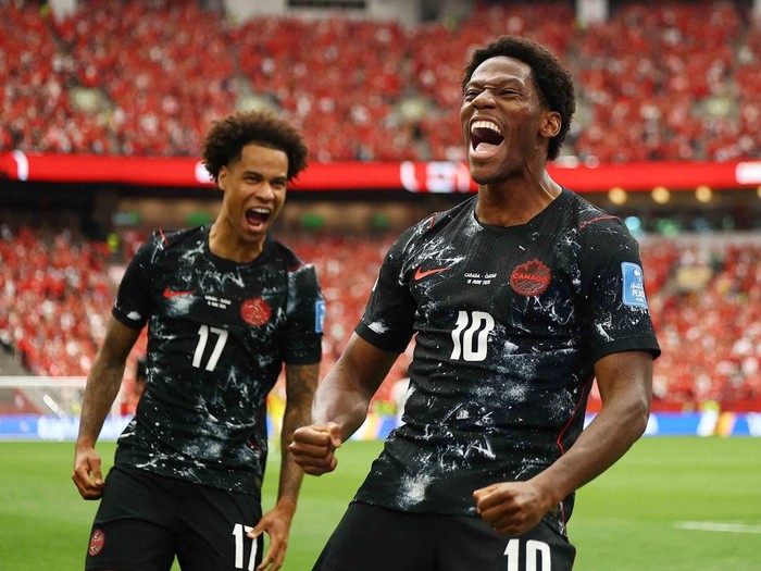 Persaingan memperebutkan gelar top skor Piala Dunia 2026 semakin memanas setelah striker Jerman, Deniz Undav, sukses menyamai catatan gol Lionel Messi dan Jonathan David. Penyerang berusia 29 tahun itu tampil sebagai pahlawan kemenangan Jerman saat menaklukkan Pantai Gading 2-1 dalam laga Grup E di BMO Field, Toronto, Minggu (21/6/2026) dini hari WIB. REUTERS