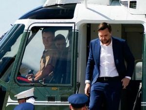 Negosiasi dengan Iran, Wapres AS JD Vance Berangkat ke Swiss