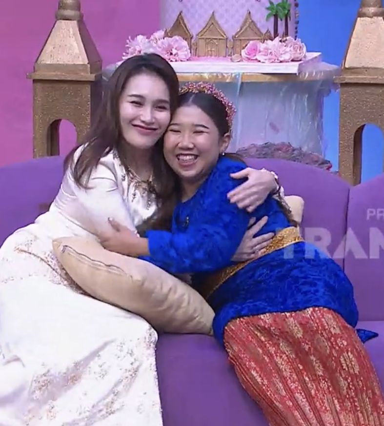 Ayu Ting Ting dan Kiky Saputri