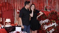 Ayu Ting TingUlang Tahun ke-34, Dapat Banyak Kue hingga Nasi Tumpeng Unik