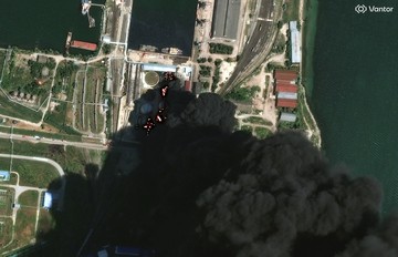 Citra Satelit Ungkap Kerusakan Depot Minyak Kerch Ukraina