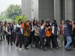 Dilimpahkan, Roy Suryo dan dr Tifa Tiba di Kejari Jaksel